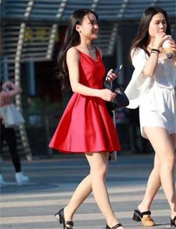 监控妻子和水管工视频