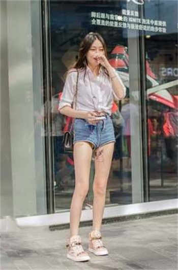 妈妈总是当我面换衣服