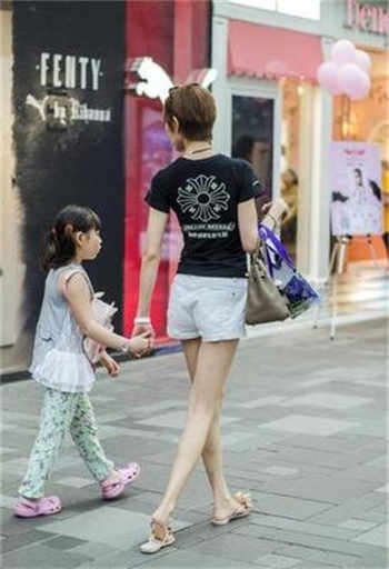 潘甜甜多大