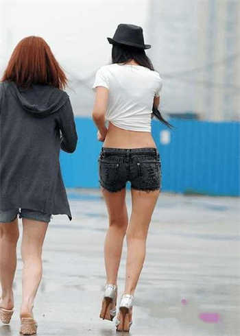 虎牙回放完整在哪里看