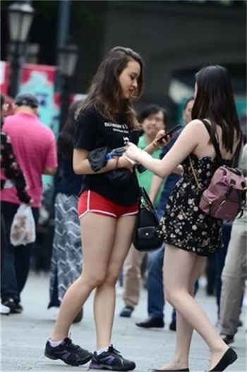 东北农村大炕睡姑娘