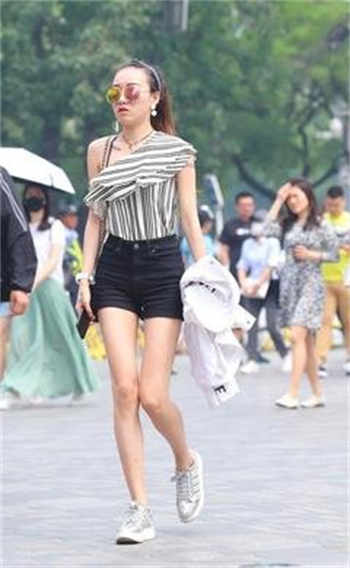 萌系赛高酱微信