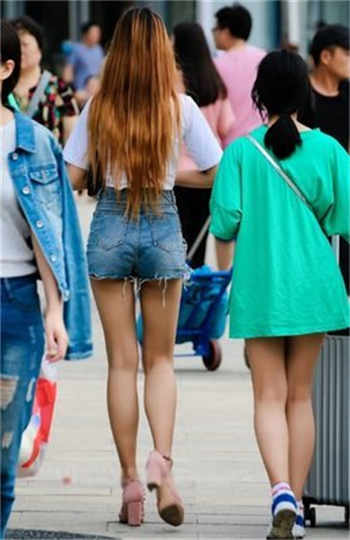 跑保险的女人带套