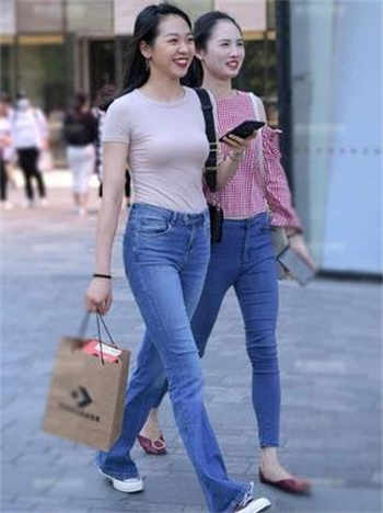 《少爷们的水蜜桃》