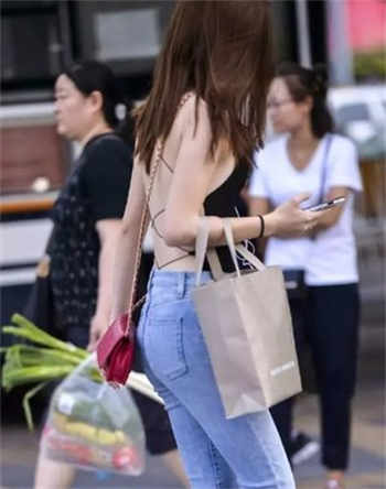 周丽珊吃瓜资源