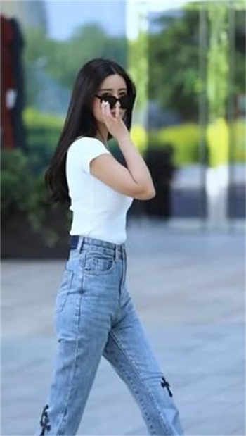 女朋友来月经哄她句子